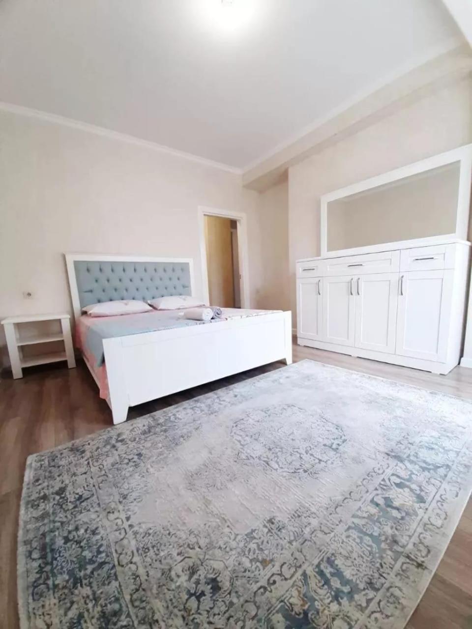 Ecohouse Bishkek Exterior foto